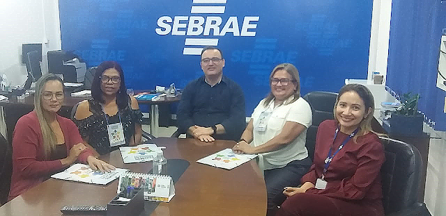 https://1.bp.blogspot.com/-nz0xs242--s/X05rB09RiNI/AAAAAAADmso/PpBKMfuqvXMkNMCMNcrDpjOo7jkv1pVvACLcBGAsYHQ/s640/Sebrae%2B-%2BAbimael%2BAviz-Diretor%2BSuperintendente%2B-%2BWaldeir%2BRibeiro%2B%252810%2529.JPG